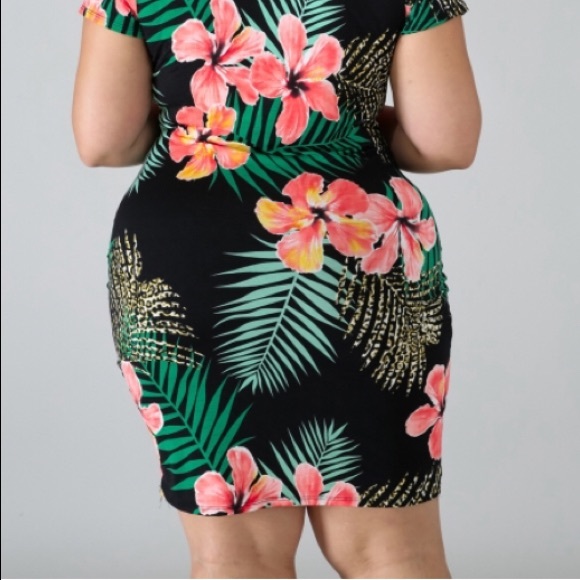 Exotic Leaves Dress - Picture 4 of 5